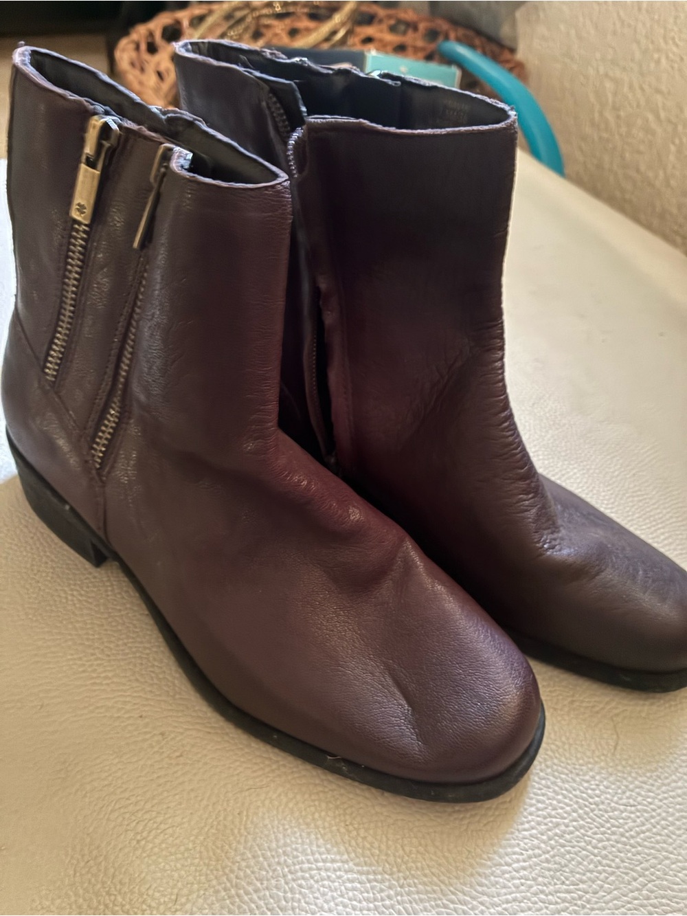 Brand New Lucky Brand Women's Ankle Boots in Dark Brown/Burgundy Sleek Side-Zip